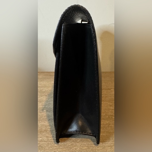 SOLD Vintage Louis Vuitton Clutch | Good Vintage Condition - Picture 15 of 16